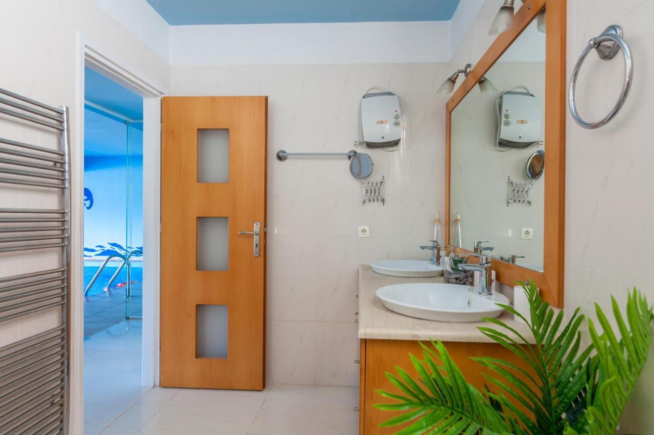Whiteblue Spa Villa, By Idealstay Experience Iraklio Exteriér fotografie