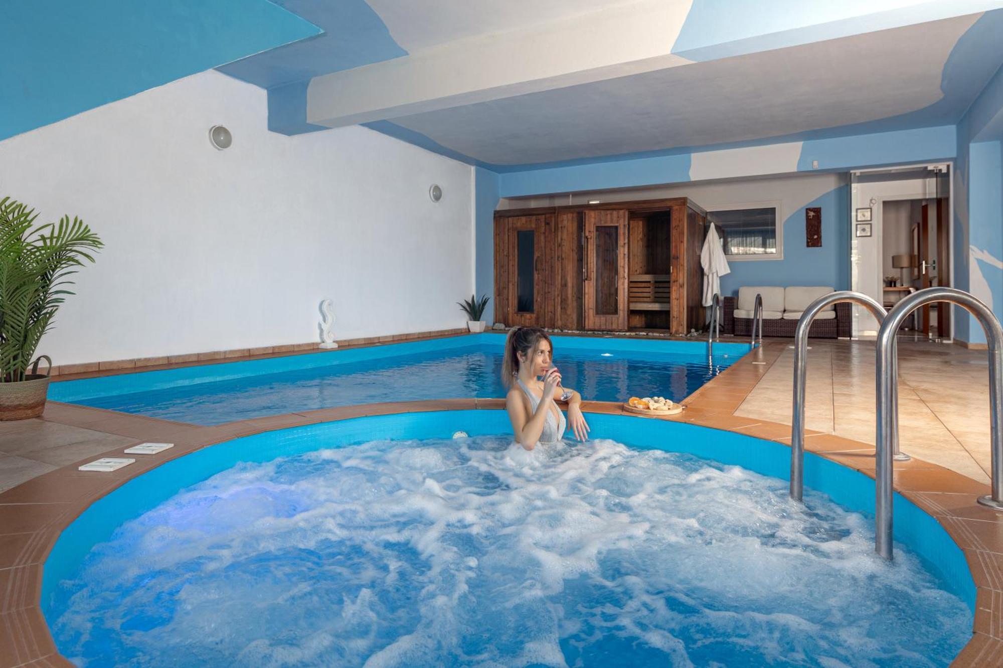 Whiteblue Spa Villa, By Idealstay Experience Iraklio Exteriér fotografie